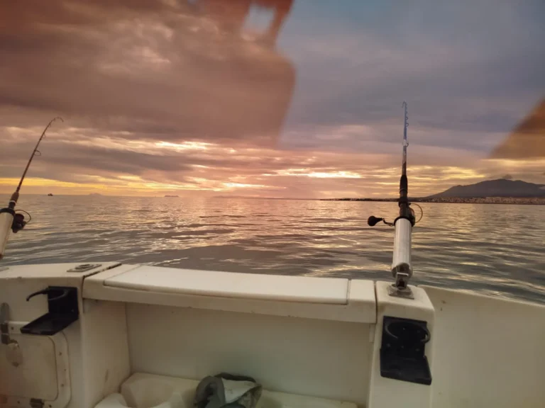 Atardecer en el mar a bordo del Perla Fisher