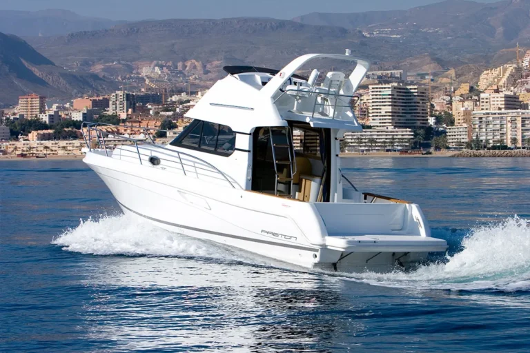 El barco Perla Fisher en Marbella