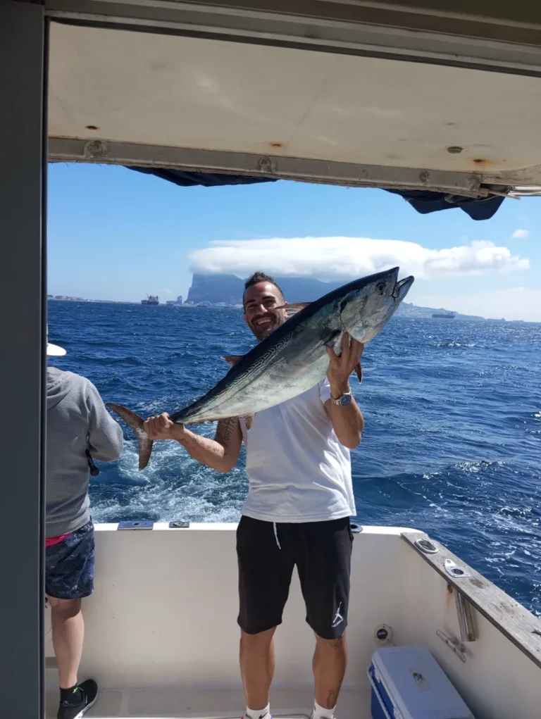 Pesca a bordo del Perla Fisher en Marbella